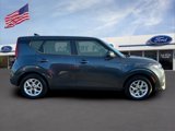 Used 2022 Kia Soul LX w/ Technology Package image 2