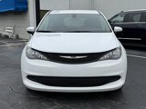 Used 2022 Chrysler Voyager LX image 2