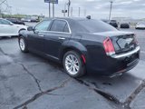 Used 2017 Chrysler 300 C image 3