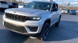 New 2025 Jeep Grand Cherokee Limited w/ Black Appearance Package image 4