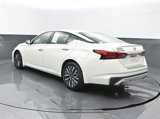 Used 2023 Nissan Altima 2.5 SV image 3