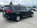 Used 2017 Chrysler Pacifica Platinum image 3