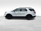 Used 2018 Ford Explorer XLT image 2