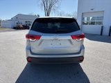 Used 2019 Toyota Highlander LE image 3