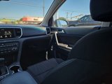 Used 2022 Kia Sportage LX image 3