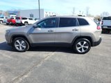 Used 2021 Jeep Cherokee Limited image 2