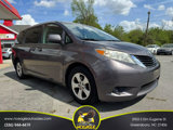 Used 2011 Toyota Sienna LE image 3