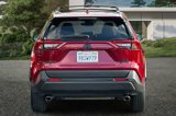 Used 2022 Toyota RAV4 XLE Premium image 5