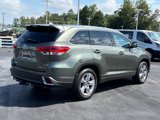 Used 2017 Toyota Highlander Limited image 3