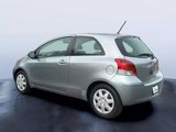 Used 2010 Toyota Yaris 2-Door Hatchback image 3