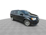 Used 2015 Dodge Grand Caravan SXT image 2