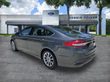 Used 2017 Ford Fusion SE w/ Fusion SE Technology Package image 3
