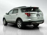 Used 2017 Ford Explorer XLT image 3