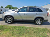 Used 2015 Kia Sorento LX image 3
