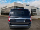 Used 2014 Chrysler Town & Country Touring image 4