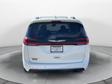 Used 2022 Chrysler Pacifica Touring-L image 4