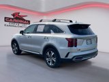Used 2022 Kia Sorento EX w/ Panoramic Sunroof Package image 4