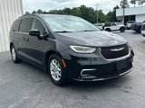 Used 2022 Chrysler Pacifica Touring-L w/ Uconnect Theater Family Group image 4