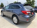 Used 2017 Subaru Outback 2.5i Premium image 3