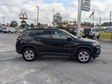Used 2023 Jeep Compass Latitude image 4