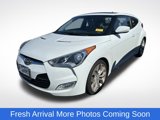 Used 2013 Hyundai Veloster w/ Style Pkg image 2