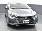 Used 2023 Nissan Versa SV image 3