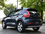 Used 2021 Volvo XC40 T5 Momentum image 5