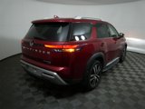 Used 2023 Nissan Pathfinder Platinum image 3
