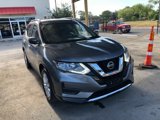Used 2018 Nissan Rogue SV image 2