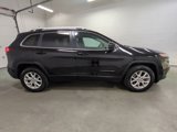Used 2017 Jeep Cherokee Latitude image 2