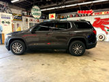 Used 2017 GMC Acadia SLT image 2