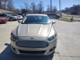 Used 2015 Ford Fusion SE image 2