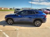 Used 2024 Chevrolet Trax LT w/ LT Convenience Package image 2