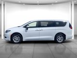 Used 2022 Chrysler Voyager LX image 4