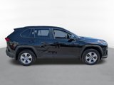 Used 2022 Toyota RAV4 XLE image 2