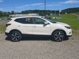 Used 2022 Nissan Rogue Sport SL image 2