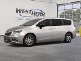 New 2025 Chrysler Pacifica Select image 2
