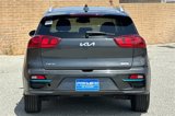 Used 2022 Kia Niro EX image 4