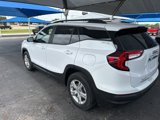 Used 2022 GMC Terrain SLE w/ Driver Convenience Package image 5