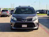 Used 2018 Toyota Sienna LE image 2