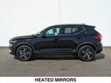 Used 2025 Volvo XC40 B5 Core image 2