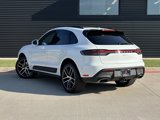 Certified 2024 Porsche Macan image 3