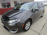 Used 2017 Chrysler Pacifica Touring-L Plus w/ Advanced Safetytec Group image 3