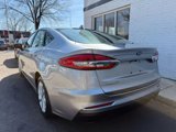Used 2020 Ford Fusion SE image 2