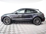 Certified 2023 Porsche Macan image 2