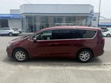 Used 2023 Chrysler Pacifica Touring-L image 2