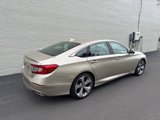 Used 2018 Honda Accord Touring image 2