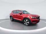 Used 2019 Volvo XC40 T5 Momentum image 2