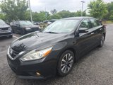 Used 2017 Nissan Altima 2.5 SV w/ Convenience Package image 3