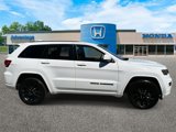Used 2017 Jeep Grand Cherokee Altitude image 3